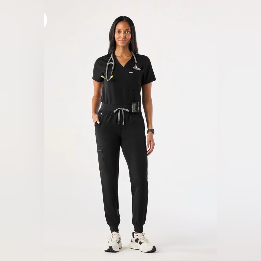 Figs Zamora Jogger & Catarina Scrub Top